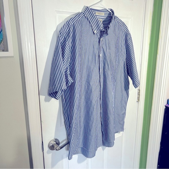 LL Bean Blue & White Striped short sleeve button down size XL. Wrinkle Resistant - Picture 3 of 7